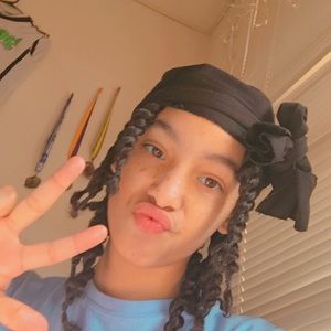 Meet your Posher, Alaylia